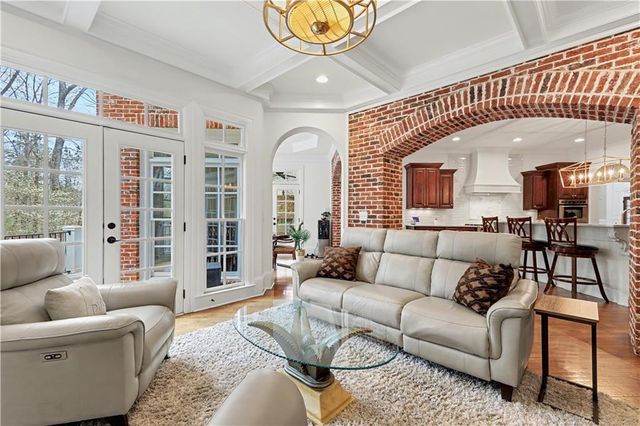 15945 Meadow King Way, Milton, GA 30004