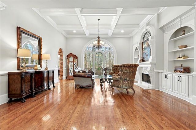 15945 Meadow King Way, Milton, GA 30004