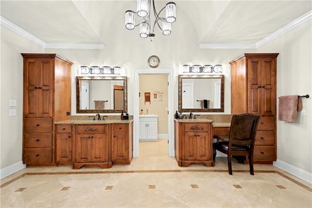 15945 Meadow King Way, Milton, GA 30004