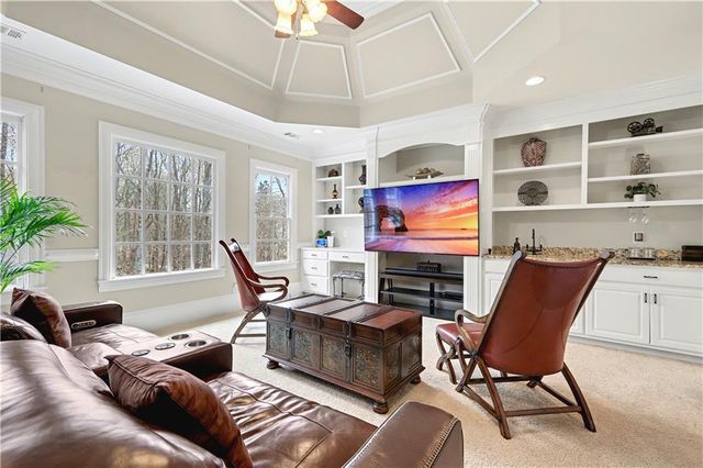 15945 Meadow King Way, Milton, GA 30004