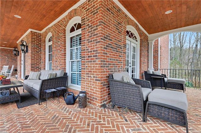 15945 Meadow King Way, Milton, GA 30004