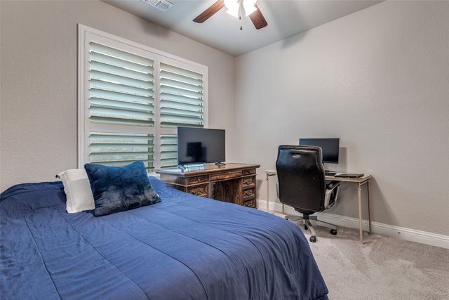 2800 Lakeside Drive, Aubrey, TX 76227