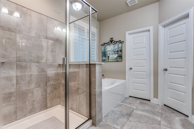 2800 Lakeside Drive, Aubrey, TX 76227