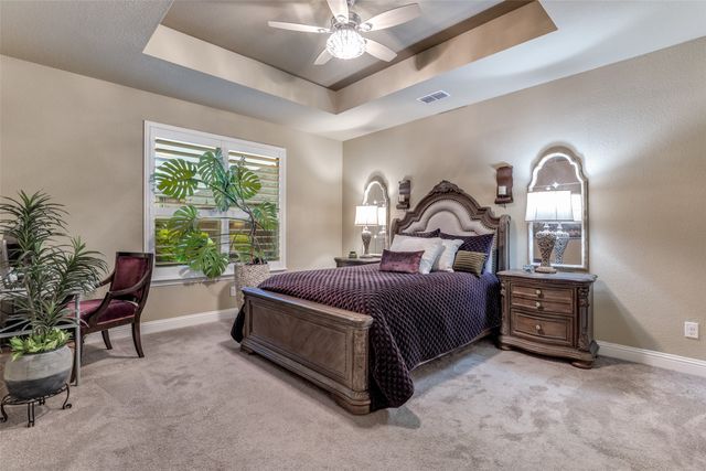 2800 Lakeside Drive, Aubrey, TX 76227