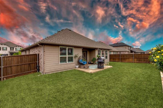 2800 Lakeside Drive, Aubrey, TX 76227