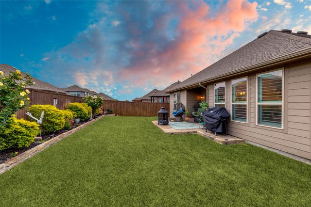 2800 Lakeside Drive, Aubrey, TX 76227