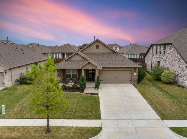 2800 Lakeside Drive, Aubrey, TX 76227