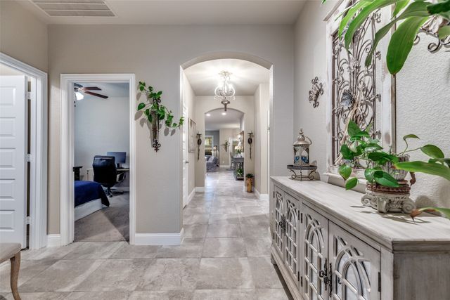 2800 Lakeside Drive, Aubrey, TX 76227