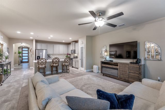 2800 Lakeside Drive, Aubrey, TX 76227