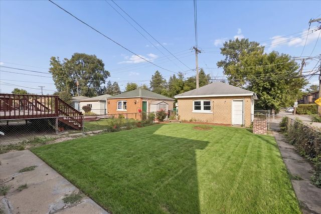 2527 Hainsworth Avenue, North Riverside, IL 60546