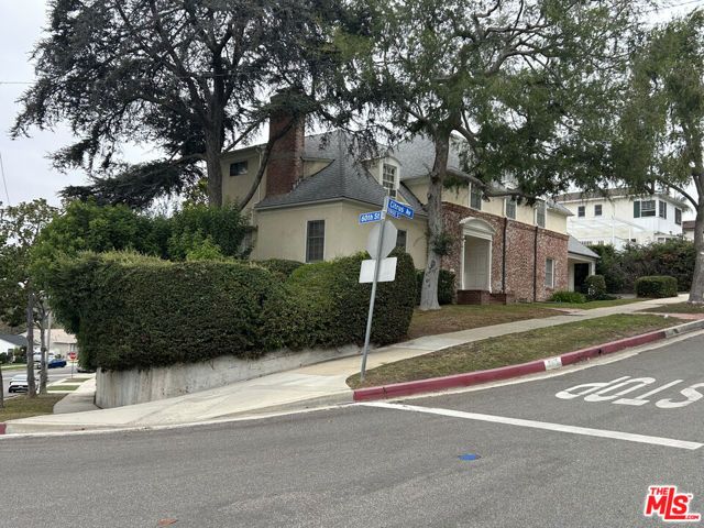 5975 S Citrus Avenue, Los Angeles, CA 90043