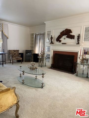 5975 S Citrus Avenue, Los Angeles, CA 90043