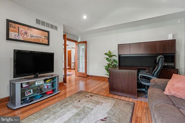 155 COUNTRY CLUB DR, Lansdale, PA 19446