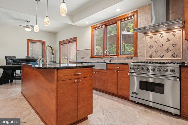 155 COUNTRY CLUB DR, Lansdale, PA 19446