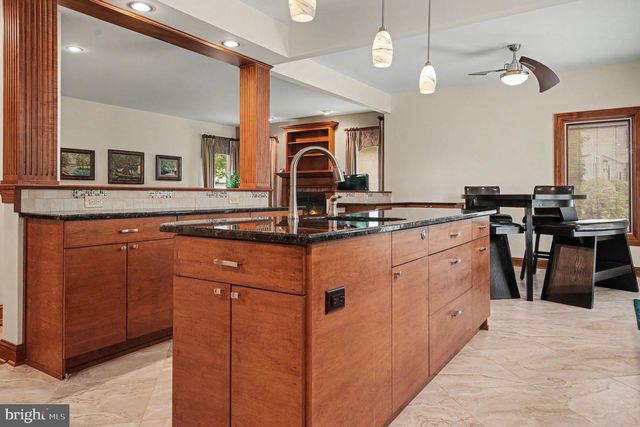 155 COUNTRY CLUB DR, Lansdale, PA 19446