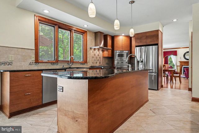 155 COUNTRY CLUB DR, Lansdale, PA 19446