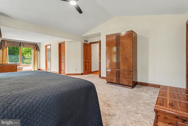 155 COUNTRY CLUB DR, Lansdale, PA 19446