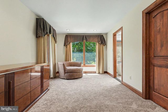 155 COUNTRY CLUB DR, Lansdale, PA 19446