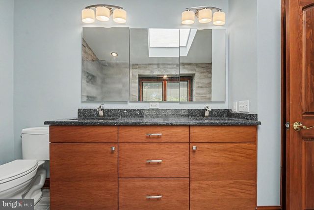 155 COUNTRY CLUB DR, Lansdale, PA 19446