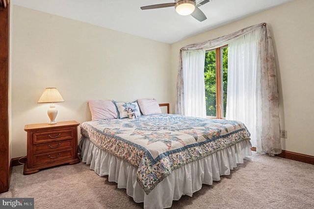 155 COUNTRY CLUB DR, Lansdale, PA 19446