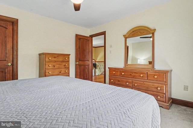155 COUNTRY CLUB DR, Lansdale, PA 19446