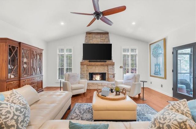 9040 Walnut Cove Court, Gainesville, GA 30506