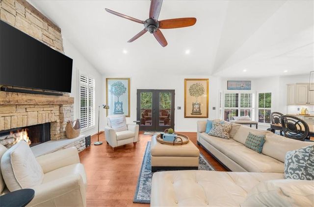 9040 Walnut Cove Court, Gainesville, GA 30506
