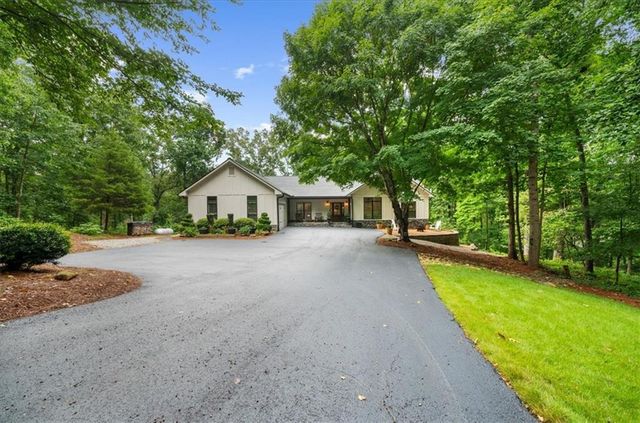 9040 Walnut Cove Court, Gainesville, GA 30506