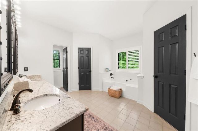 9040 Walnut Cove Court, Gainesville, GA 30506