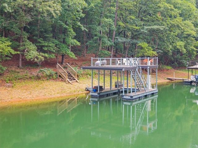 9040 Walnut Cove Court, Gainesville, GA 30506