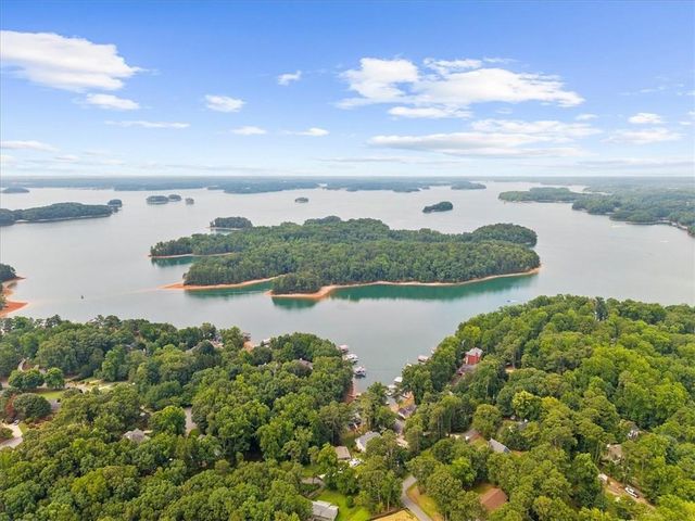 9040 Walnut Cove Court, Gainesville, GA 30506