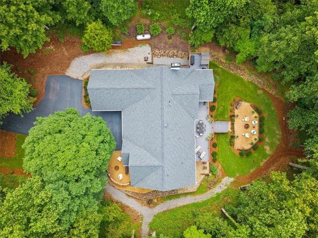 9040 Walnut Cove Court, Gainesville, GA 30506
