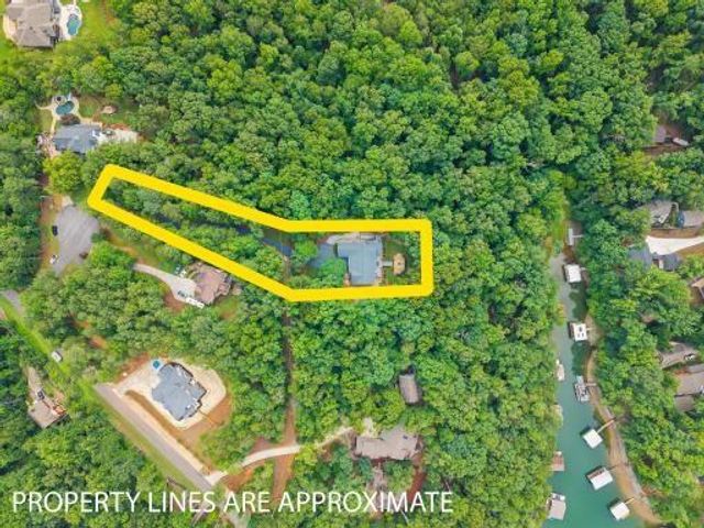 9040 Walnut Cove Court, Gainesville, GA 30506