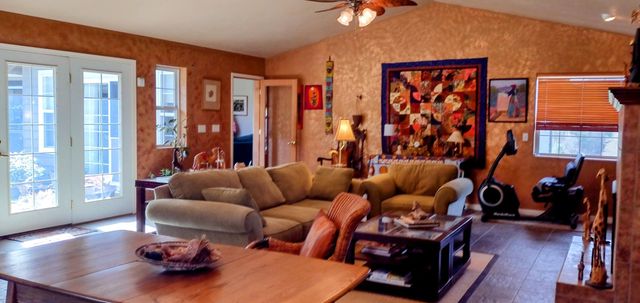 1775 Wards Creek Road, Rogue River, OR 97537