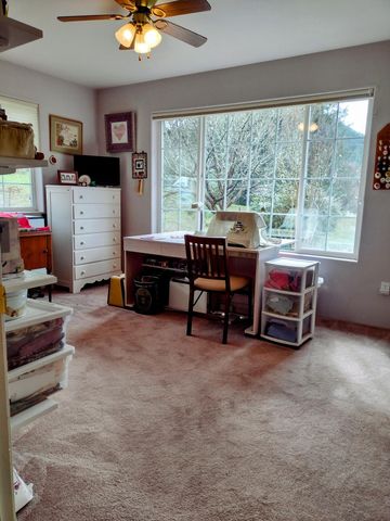 1775 Wards Creek Road, Rogue River, OR 97537