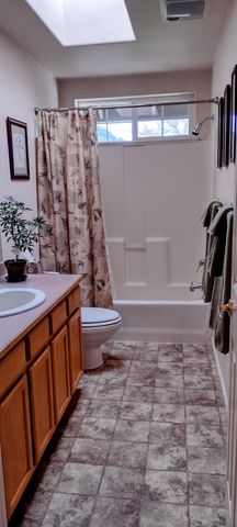 1775 Wards Creek Road, Rogue River, OR 97537