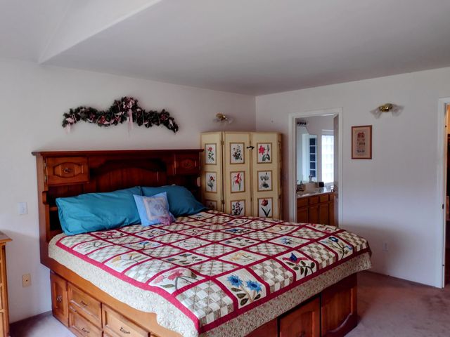 1775 Wards Creek Road, Rogue River, OR 97537