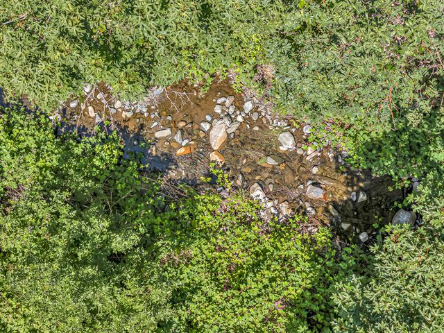 1775 Wards Creek Road, Rogue River, OR 97537