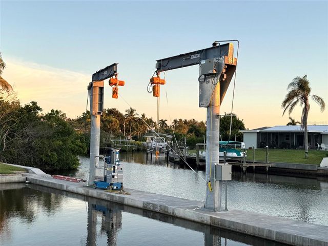 5011 MANGROVE POINT ROAD, Bradenton, FL 34210