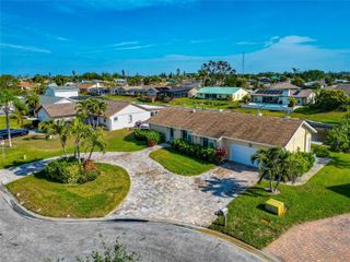 5011 MANGROVE POINT ROAD, Bradenton, FL 34210
