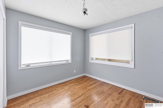 5248 S 49th Avenue, Omaha, NE 68117