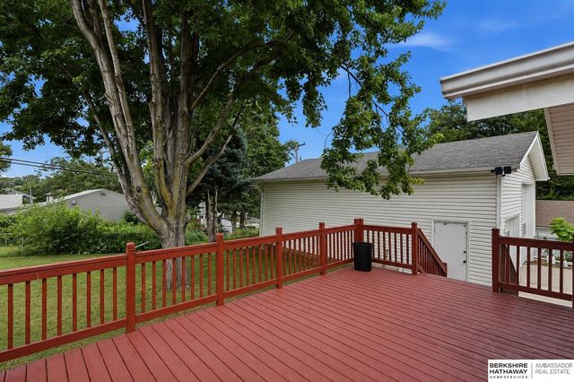 5248 S 49th Avenue, Omaha, NE 68117