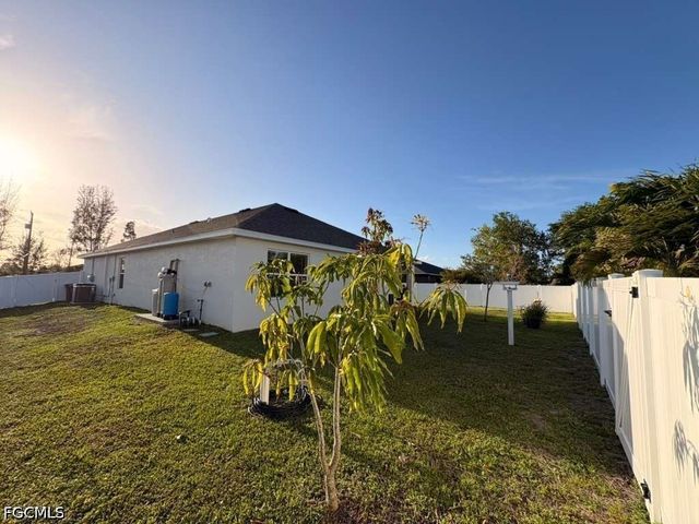 1129 NW 20th AVE, Cape Coral, FL 33993