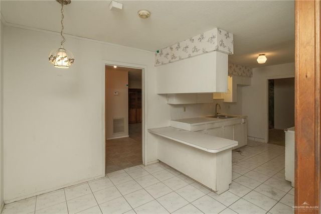 719 Walnut Avenue, Mcallen, TX 78501