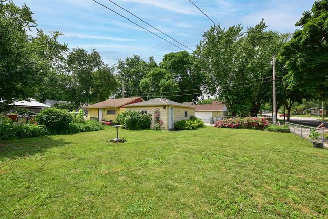 7800 W Palmetto AVENUE, Milwaukee, WI 53218