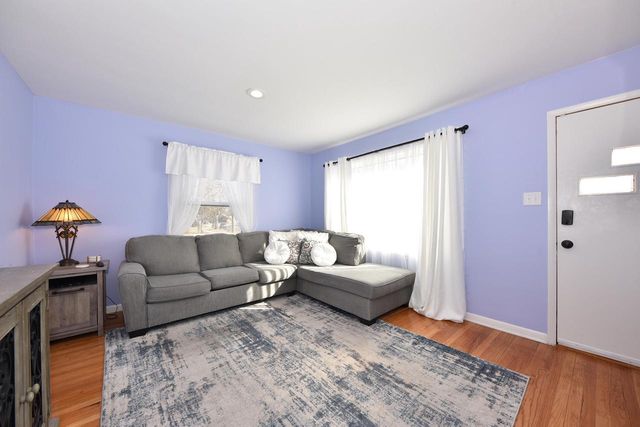 7800 W Palmetto AVENUE, Milwaukee, WI 53218