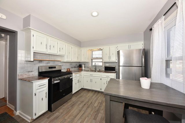 7800 W Palmetto AVENUE, Milwaukee, WI 53218