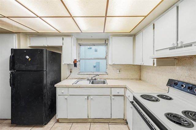 5051 75TH AVENUE N 4, Pinellas Park, FL 33781