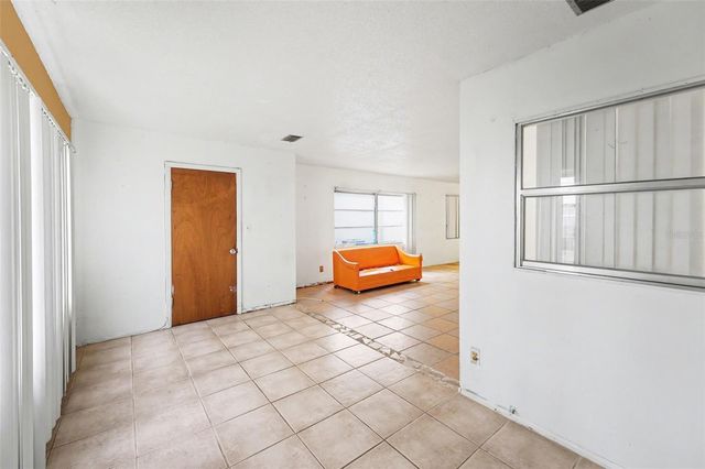 5051 75TH AVENUE N 4, Pinellas Park, FL 33781