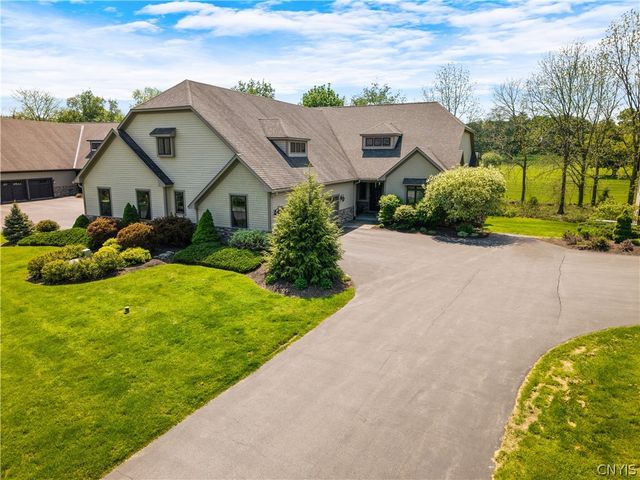 120 Buchmans Close Circle, Manlius, NY 13066
